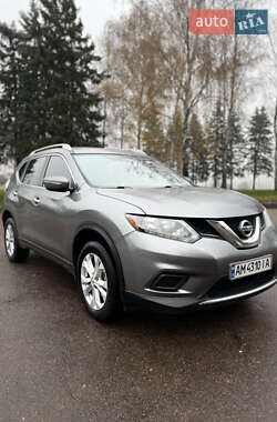 Внедорожник / Кроссовер Nissan Rogue 2015 в Житомире