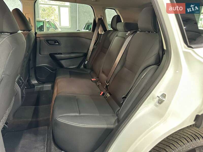 Внедорожник / Кроссовер Nissan Rogue 2023 в Каменском