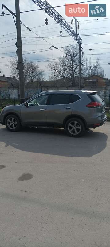 Внедорожник / Кроссовер Nissan Rogue 2017 в Жмеринке