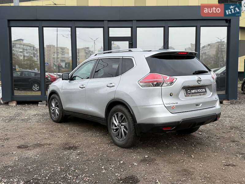 Внедорожник / Кроссовер Nissan Rogue 2015 в Киеве