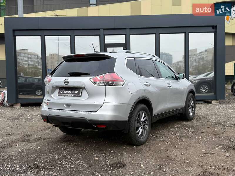 Внедорожник / Кроссовер Nissan Rogue 2015 в Киеве
