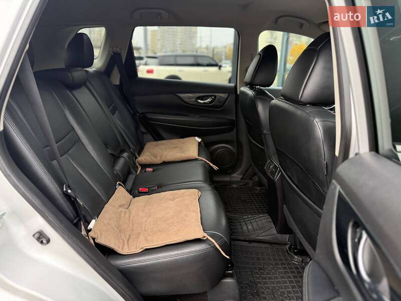 Внедорожник / Кроссовер Nissan Rogue 2015 в Киеве