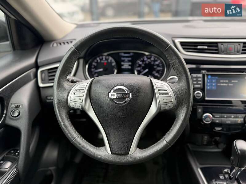 Внедорожник / Кроссовер Nissan Rogue 2015 в Киеве