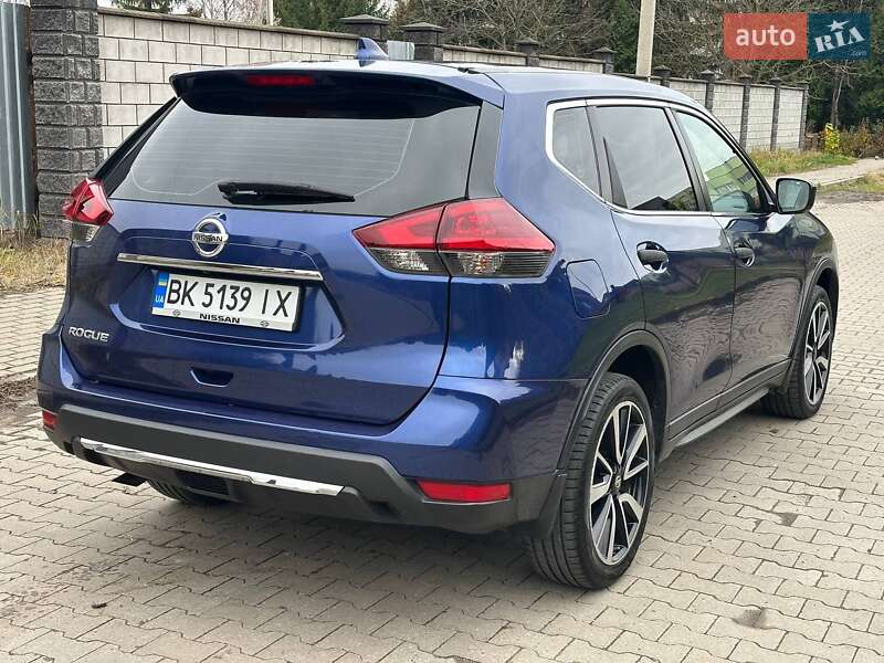 Внедорожник / Кроссовер Nissan Rogue 2020 в Ровно