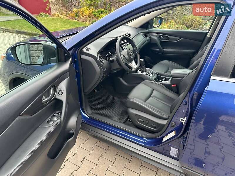 Внедорожник / Кроссовер Nissan Rogue 2020 в Ровно