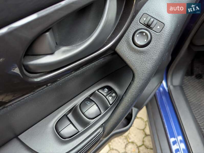 Внедорожник / Кроссовер Nissan Rogue 2020 в Ровно