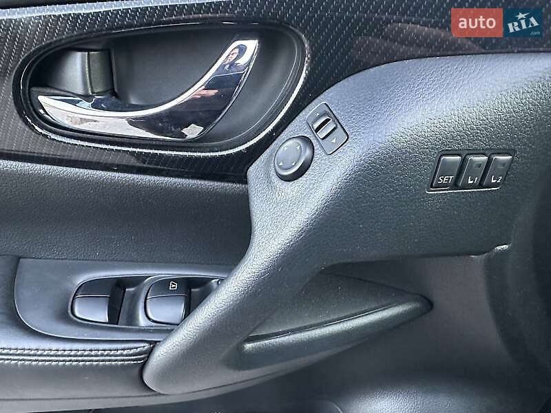 Внедорожник / Кроссовер Nissan Rogue 2019 в Киеве фото 13 Внедорожник / Кроссовер Nissan Rogue 2019 в Киеве