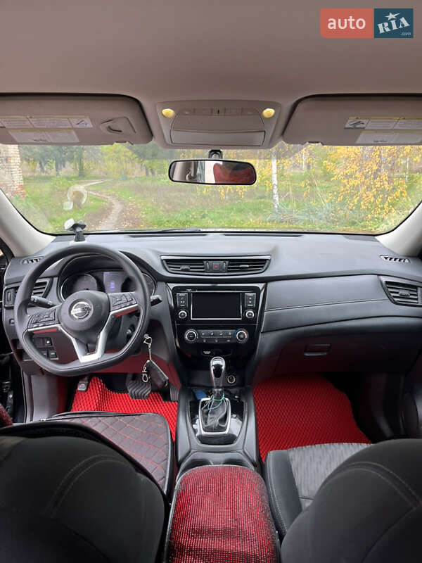 Внедорожник / Кроссовер Nissan Rogue 2018 в Александрие