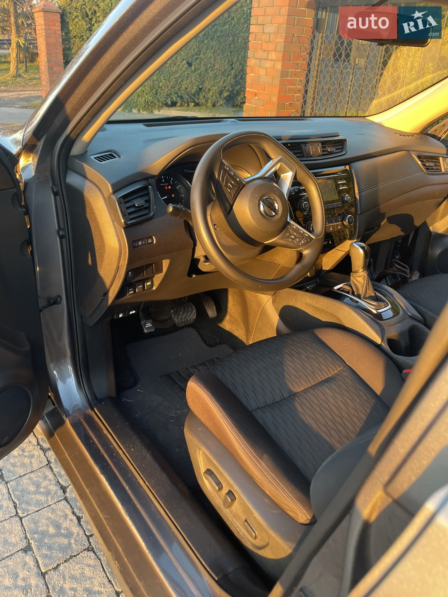 2017 Nissan Rogue - мініатюра 14