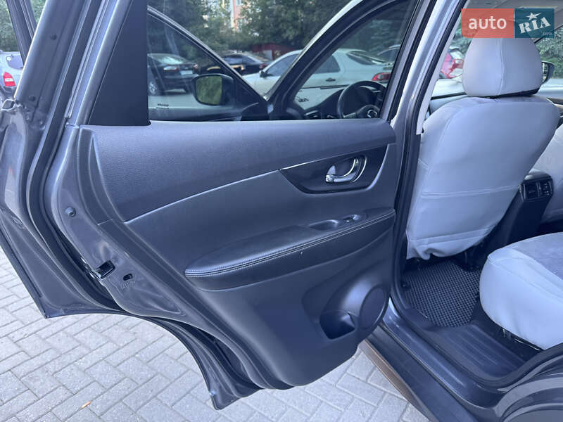 Позашляховик / Кросовер Nissan Rogue 2017 в Харкові фото 11 Позашляховик / Кросовер Nissan Rogue 2017 в Харкові