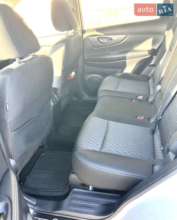 Внедорожник / Кроссовер Nissan Rogue 2017 в Белой Церкви