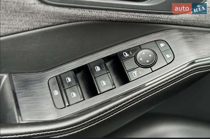 Позашляховик / Кросовер Nissan Rogue 2023 в Києві