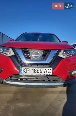 Позашляховик / Кросовер Nissan Rogue 2017 в Яготині