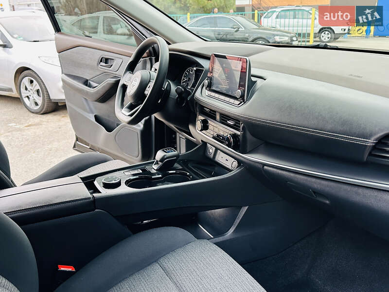 Позашляховик / Кросовер Nissan Rogue 2021 в Харкові