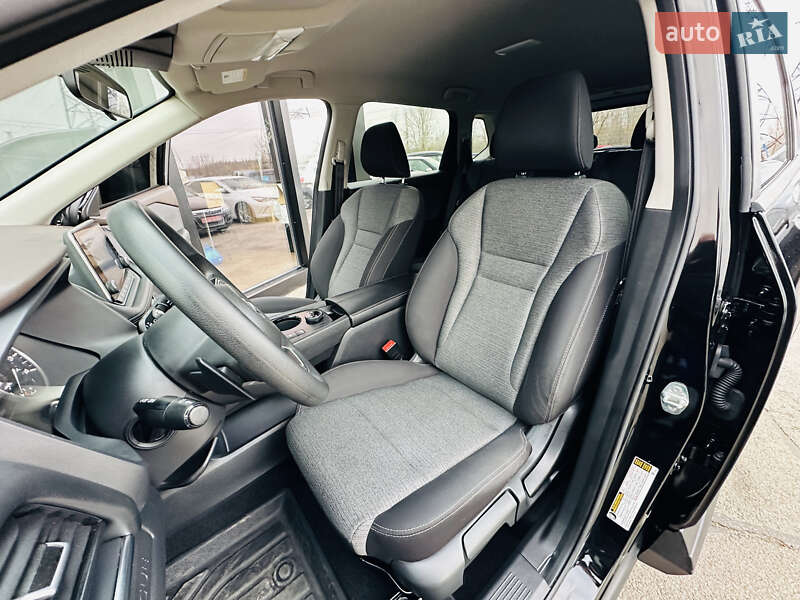 Позашляховик / Кросовер Nissan Rogue 2021 в Харкові