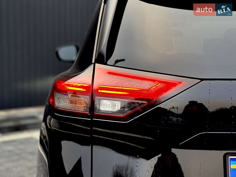 Внедорожник / Кроссовер Nissan Rogue 2023 в Самборе