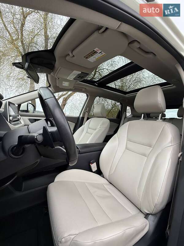 Внедорожник / Кроссовер Nissan Rogue 2020 в Киеве