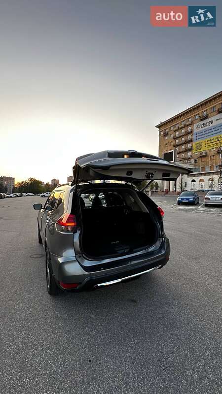 Позашляховик / Кросовер Nissan Rogue 2017 в Харкові