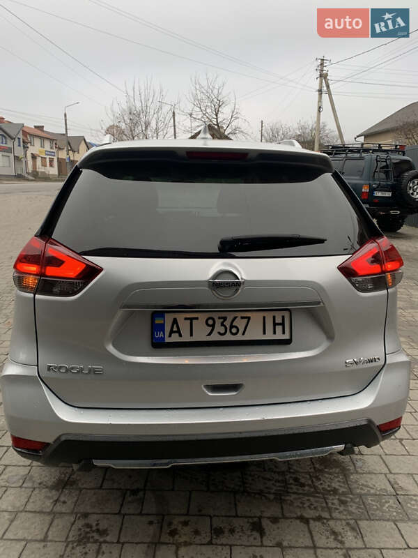 Внедорожник / Кроссовер Nissan Rogue 2017 в Ивано-Франковске