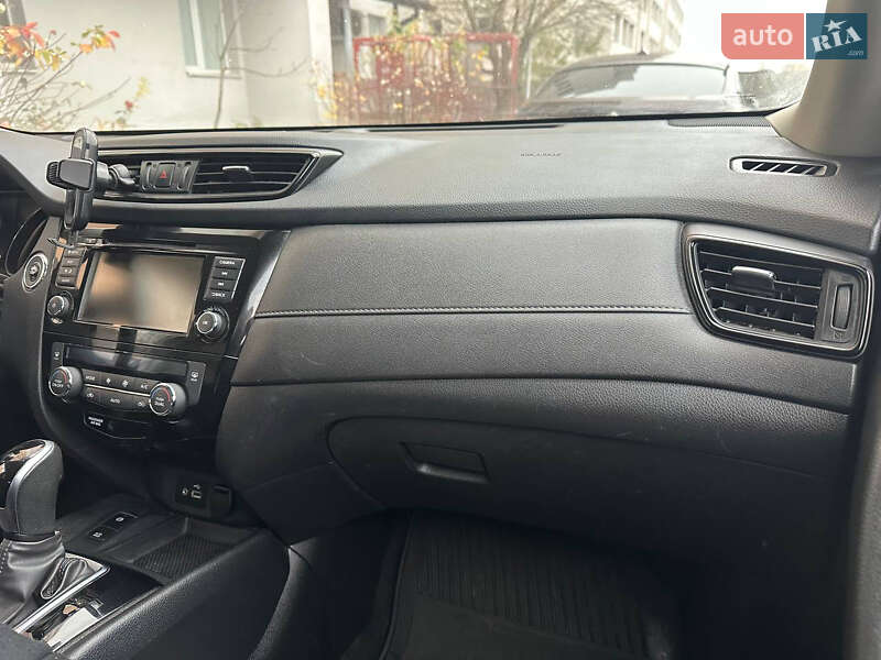 Внедорожник / Кроссовер Nissan Rogue 2019 в Киеве