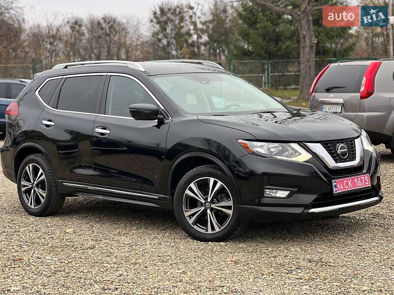 Внедорожник / Кроссовер Nissan Rogue 2018 в Стрые
