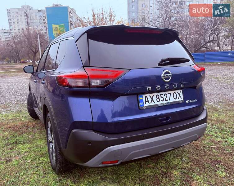 Внедорожник / Кроссовер Nissan Rogue 2021 в Харькове