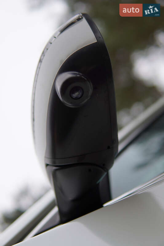 Внедорожник / Кроссовер Nissan Rogue 2016 в Киеве