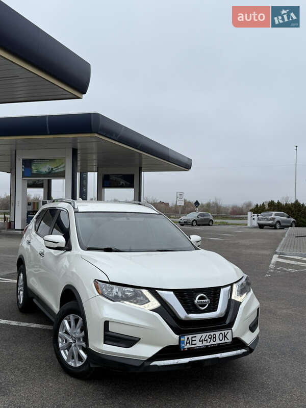 Внедорожник / Кроссовер Nissan Rogue 2017 в Днепре фото 2 Внедорожник / Кроссовер Nissan Rogue 2017 в Днепре