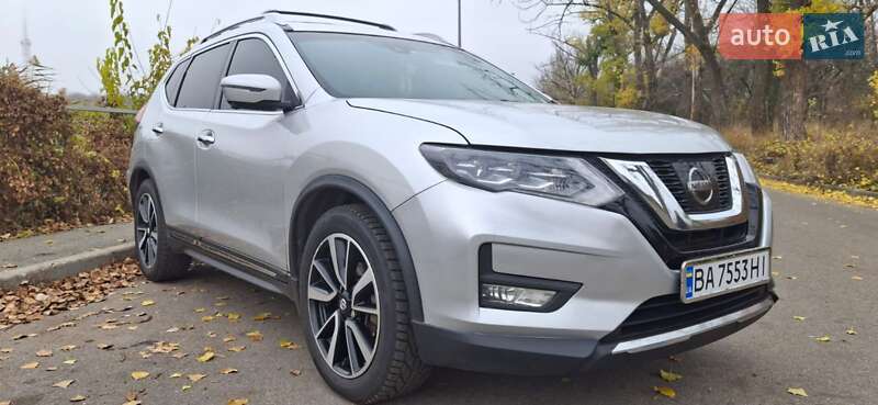 Внедорожник / Кроссовер Nissan Rogue 2018 в Кропивницком