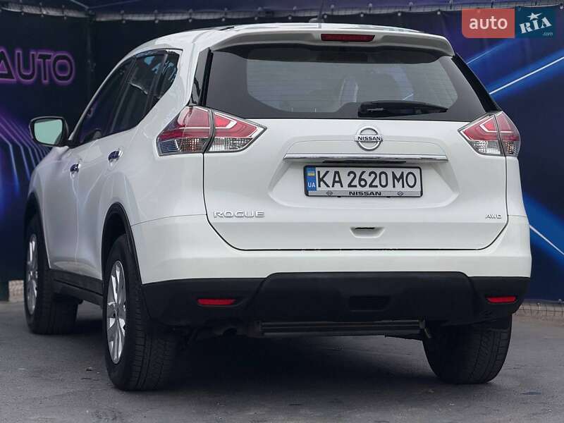 Внедорожник / Кроссовер Nissan Rogue 2015 в Запорожье