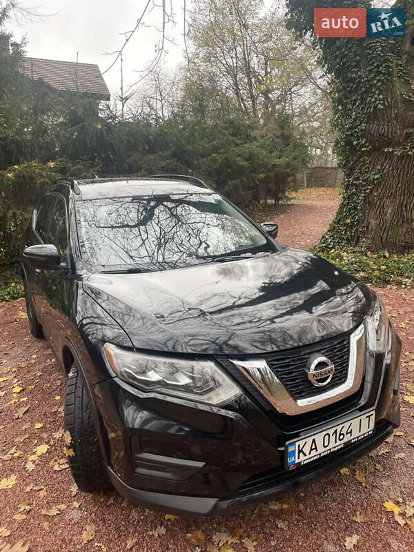 Позашляховик / Кросовер Nissan Rogue 2016 в Києві