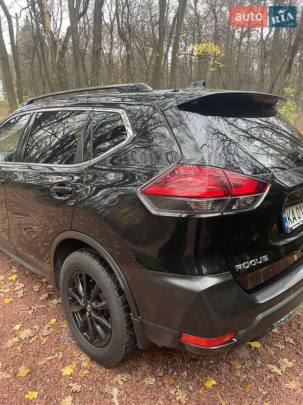 Позашляховик / Кросовер Nissan Rogue 2016 в Києві