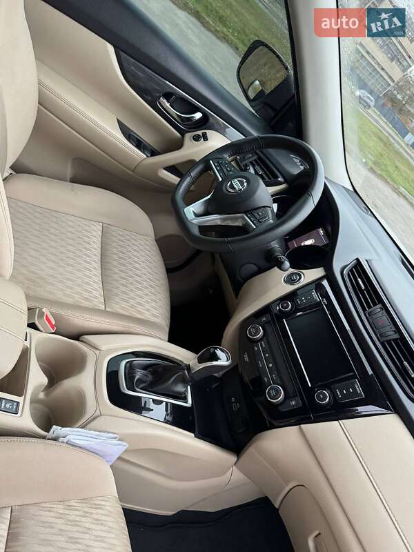 Внедорожник / Кроссовер Nissan Rogue 2019 в Харькове