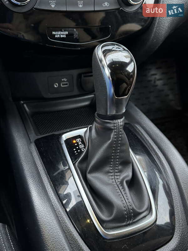 Внедорожник / Кроссовер Nissan Rogue 2018 в Ивано-Франковске