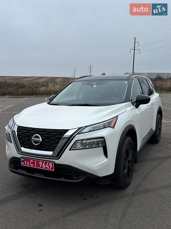 Внедорожник / Кроссовер Nissan Rogue 2023 в Ровно