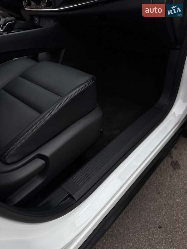 Внедорожник / Кроссовер Nissan Rogue 2023 в Ровно