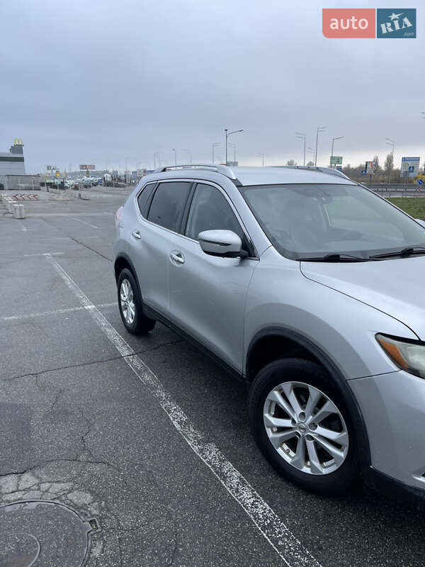 Позашляховик / Кросовер Nissan Rogue 2015 в Києві
