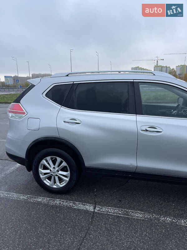 Позашляховик / Кросовер Nissan Rogue 2015 в Києві