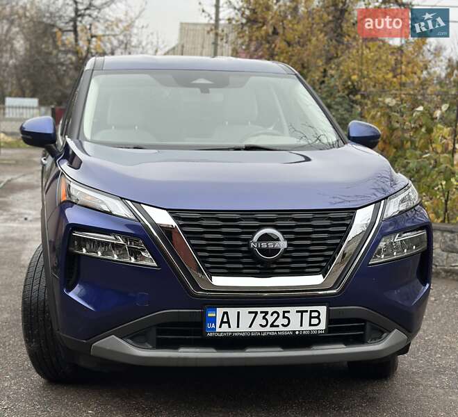 Внедорожник / Кроссовер Nissan Rogue 2022 в Киеве