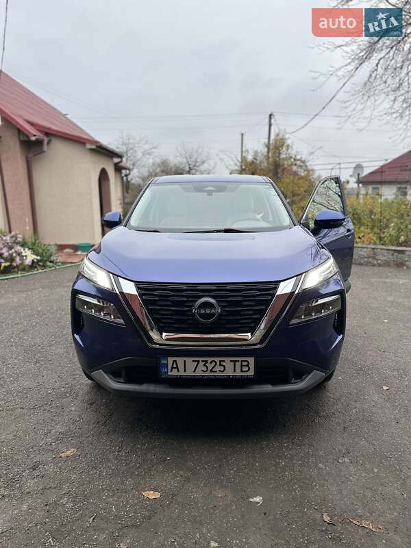 Внедорожник / Кроссовер Nissan Rogue 2022 в Киеве