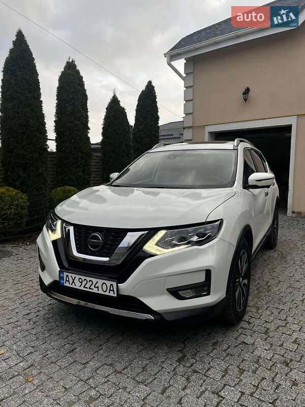 Внедорожник / Кроссовер Nissan Rogue 2018 в Киеве
