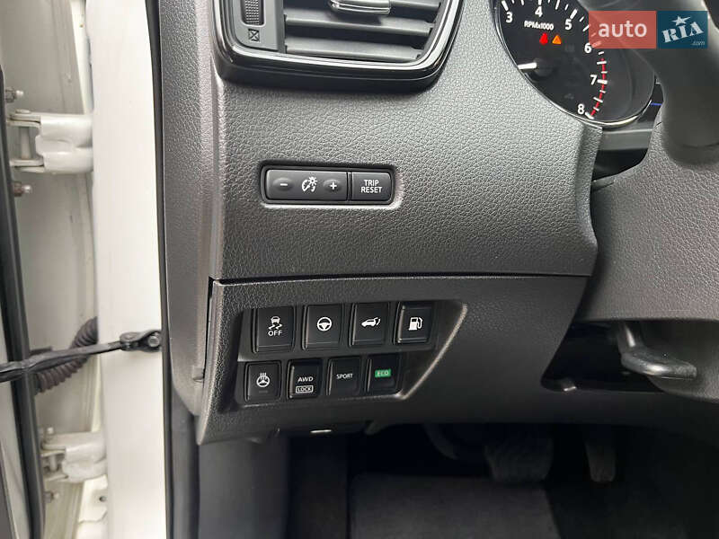 Внедорожник / Кроссовер Nissan Rogue 2018 в Киеве