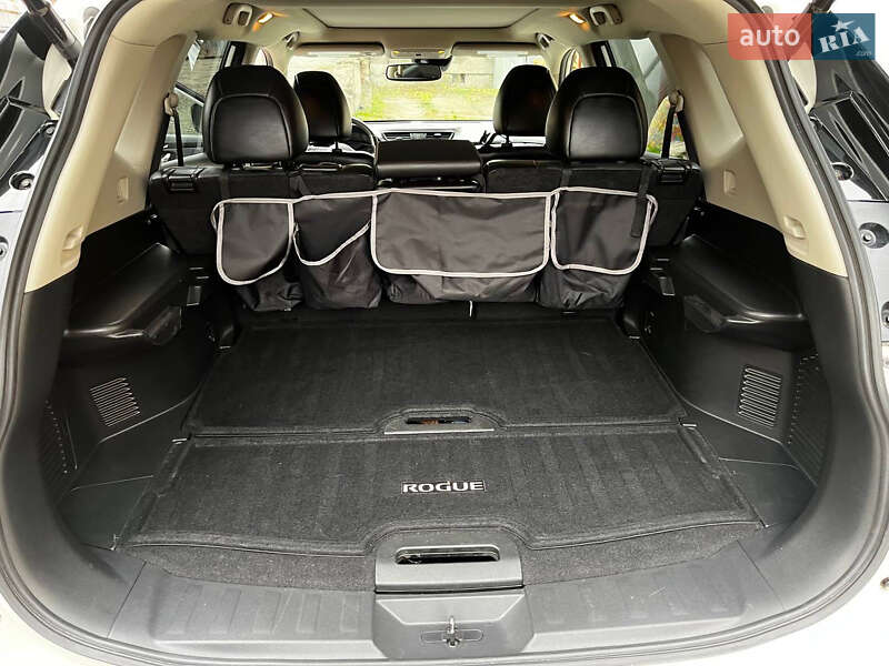 Внедорожник / Кроссовер Nissan Rogue 2018 в Киеве