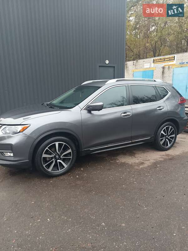 Внедорожник / Кроссовер Nissan Rogue 2018 в Киеве