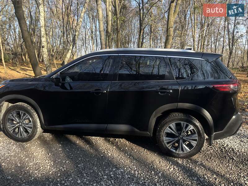 Внедорожник / Кроссовер Nissan Rogue 2021 в Львове