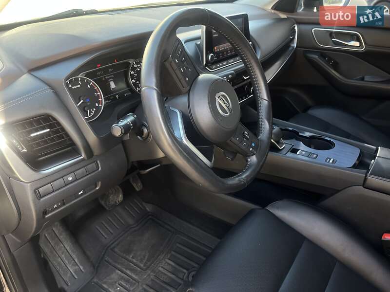 Внедорожник / Кроссовер Nissan Rogue 2021 в Львове