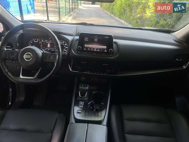 Внедорожник / Кроссовер Nissan Rogue 2021 в Львове