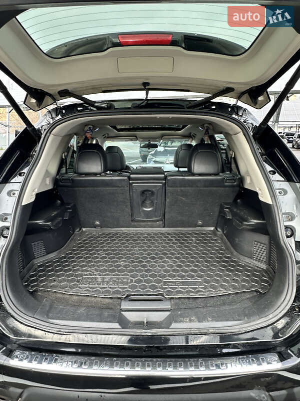 Внедорожник / Кроссовер Nissan Rogue 2014 в Киеве