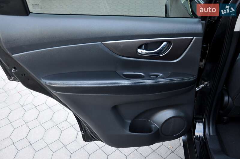 Позашляховик / Кросовер Nissan Rogue 2016 в Львові фото 21 Позашляховик / Кросовер Nissan Rogue 2016 в Львові