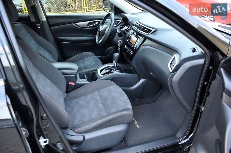 Позашляховик / Кросовер Nissan Rogue 2016 в Львові фото 29 Позашляховик / Кросовер Nissan Rogue 2016 в Львові